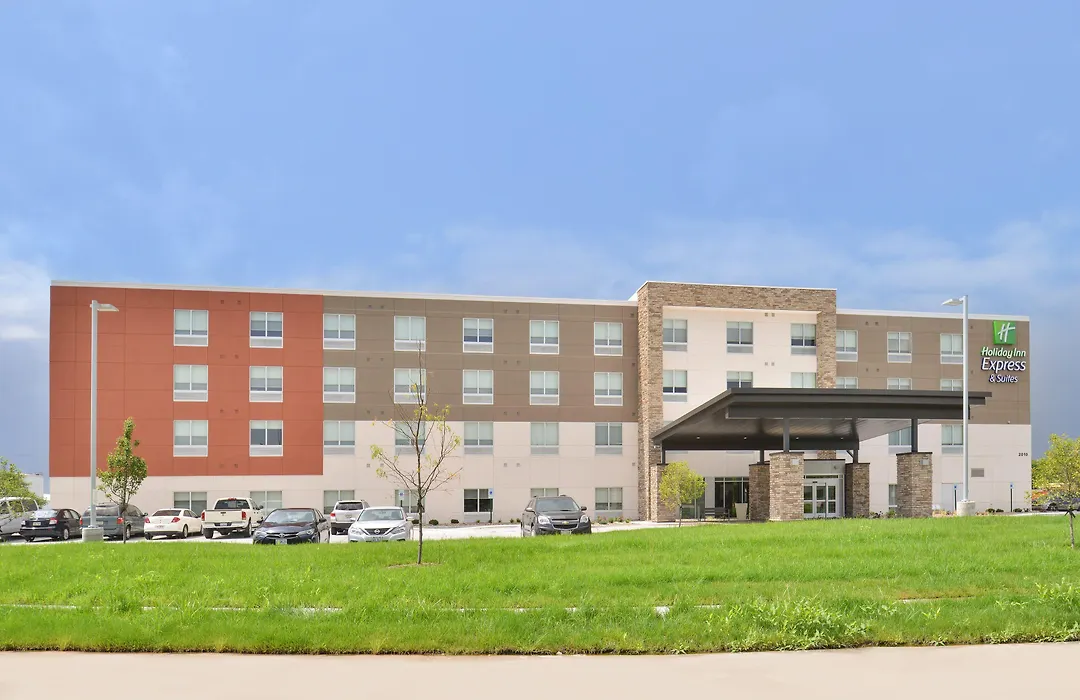 Holiday Inn Express & Suites Omaha Airport By Ihg-1